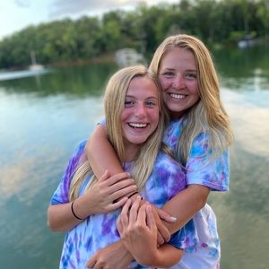 Meet your Posher, Jayci